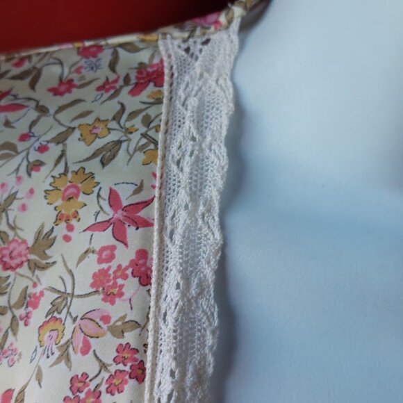 ZARA Romantic Long Sleeve Pink and White Floral Dress Size Small - Picture 9 of 11